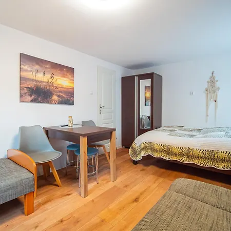 U Gorgona - Zeglarska 18 Guest house *